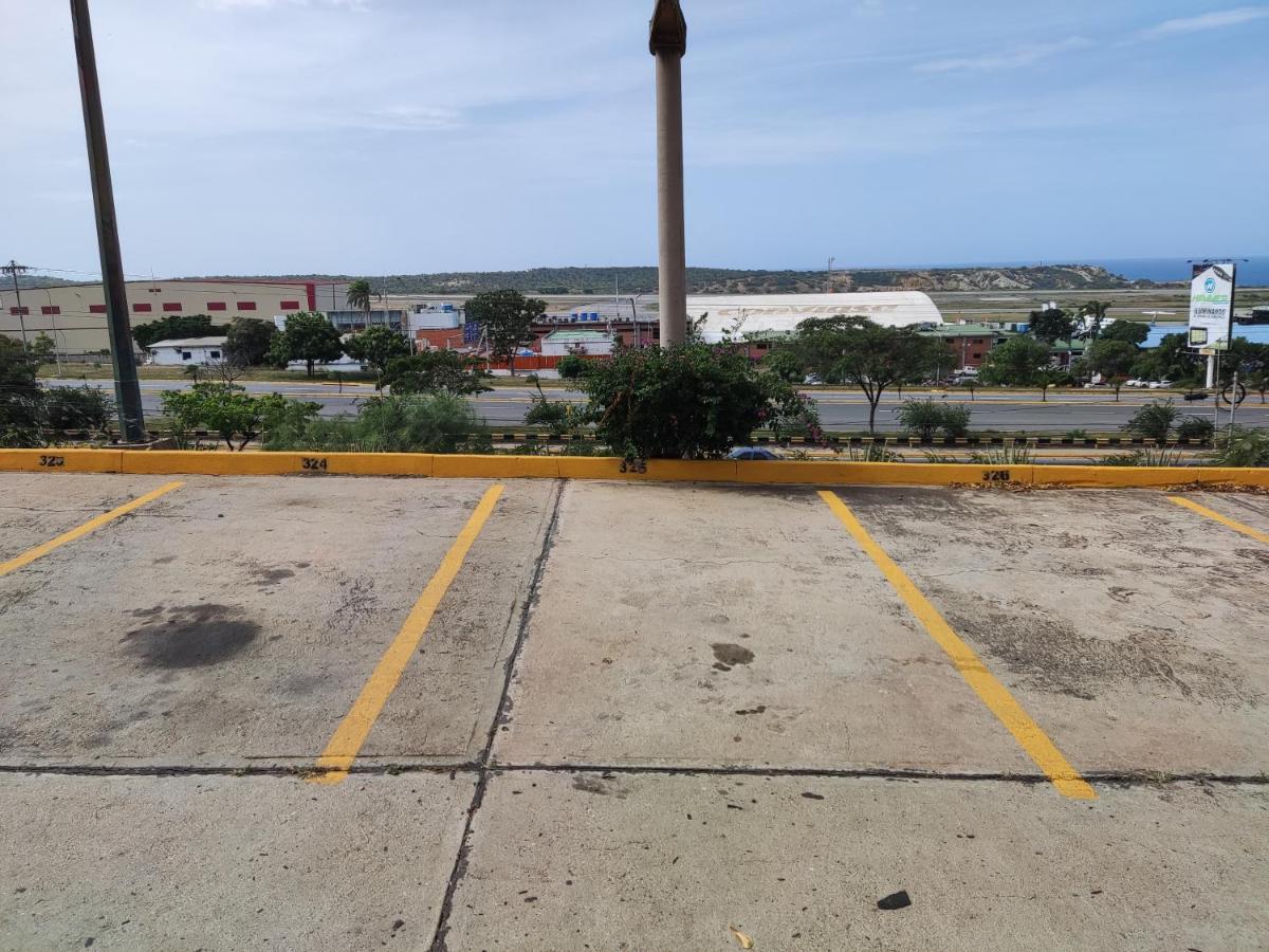 Apartamento Aeropuerto Maiquetia En Planta Baja Catia La Mar Kültér fotó